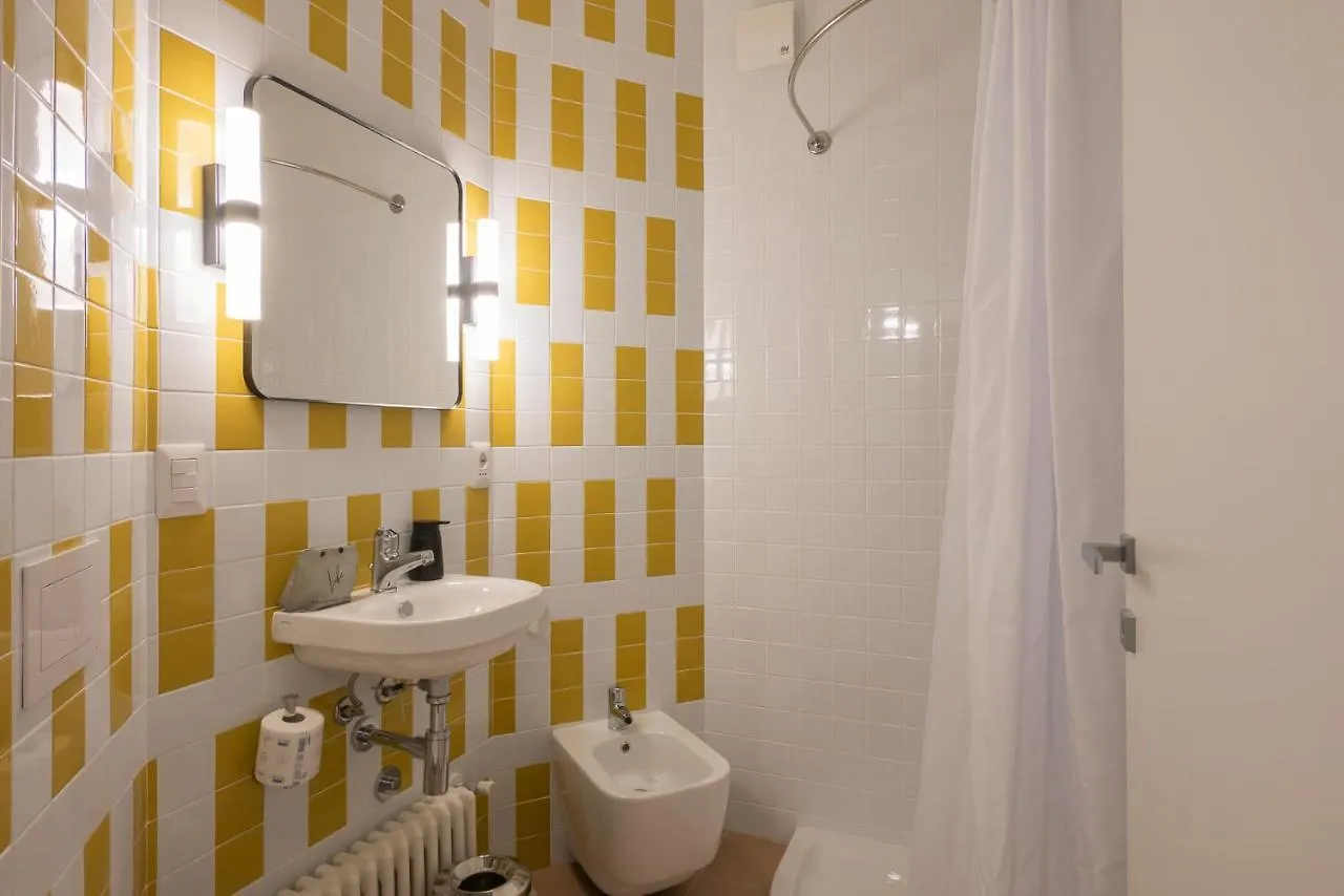 Nuovo E Ampio Appartamento Con Terrazzo - Via Depretis Milan 0*,  Italy