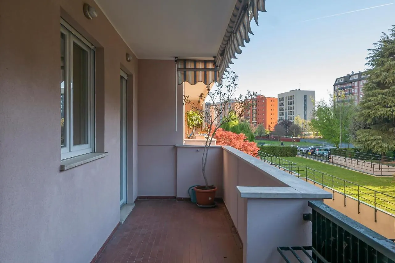 Nuovo E Ampio Appartamento Con Terrazzo - Via Depretis Milan Apartment