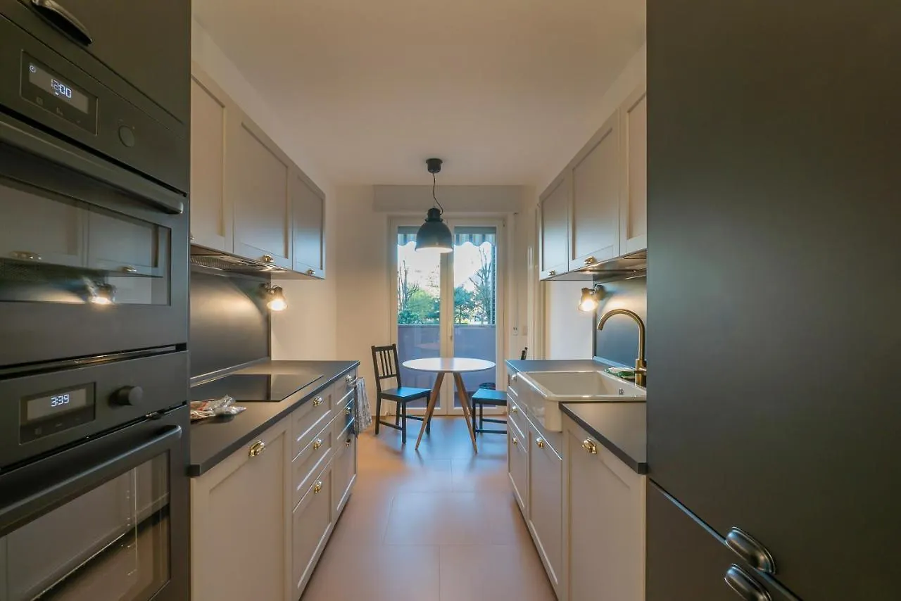 Nuovo E Ampio Appartamento Con Terrazzo - Via Depretis Milan Italy